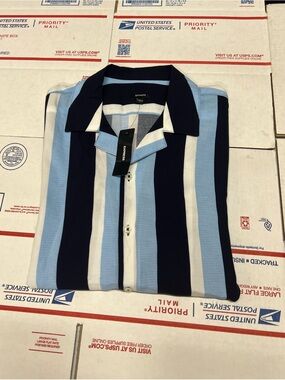 Express Men’s Navy, Light Blue & White Vertical Stripe Button-Down Shirt
